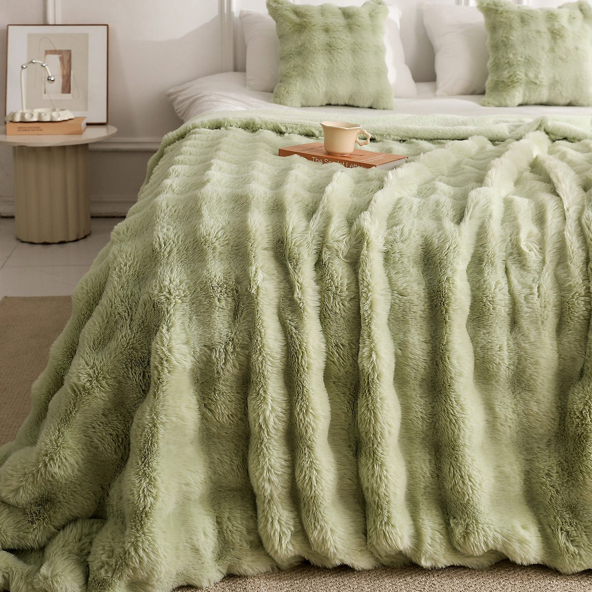 Green Luxury Tuscany Fleece Rabbit Fur Bubble Blanket (200 x 230 CM) - Double - Sided Thickened Soft Plush Bedding & Extra Large Bed Blanket - SportZone.co.nz