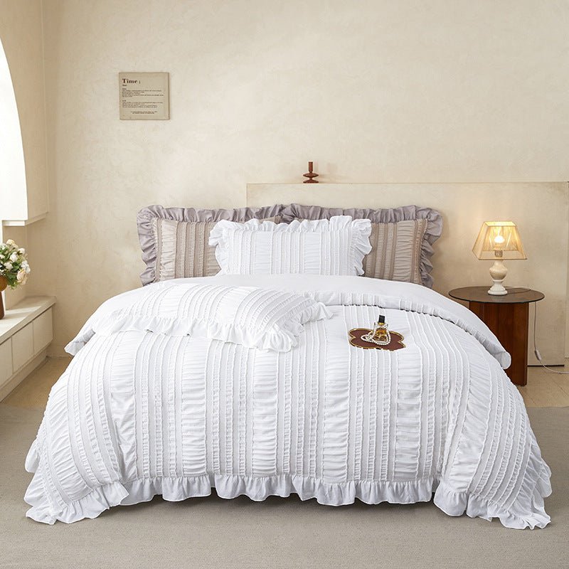 White Elegant Ruffle Seersucker Duvet Cover with 2PCS Pillow Shams - 3 - Piece Vertical Stripe Clipped Floral Textured Bedding (King Size 264 x 229 CM) - SportZone.co.nz