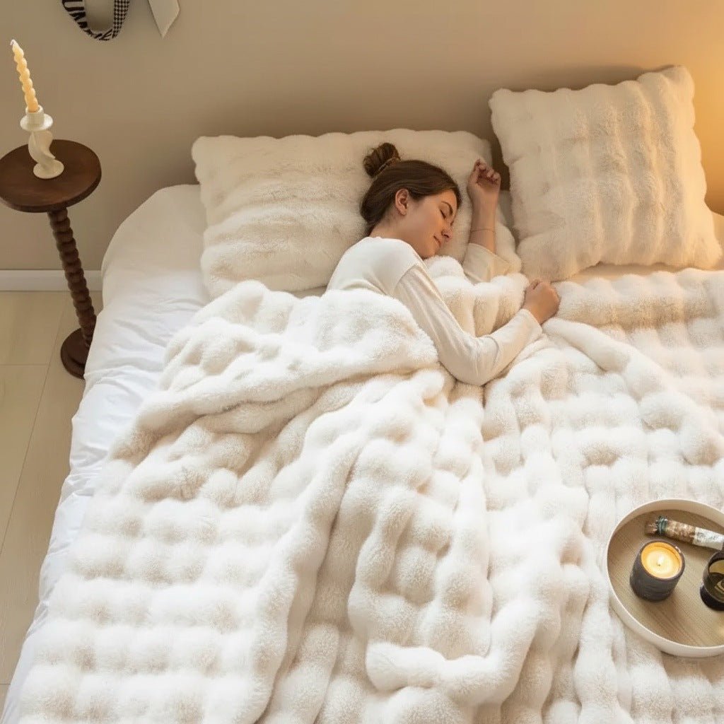 White Luxury Tuscany Fleece Rabbit Fur Bubble Blanket (180 x 200 CM) - Double - Sided Thickened Soft Plush Bedding & Large Bed Blanket - SportZone.co.nz
