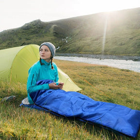 2-in-1 Winter Camping Warmth Kit with Carry Bag: 210 * 75cm Beige Portable Waterproof Warm Sleeping Bag and 200 * 140cm Large Black Double Layer Waterproof Fleece Camping Blanket for Hiking Travel Indoor Outdoor Use - SportZone.co.nz