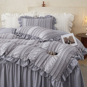Black Elegant Ruffle Seersucker Duvet Cover with 2PCS Pillow Shams - 3 - Piece Vertical Stripe Clipped Floral Textured Bedding (King Size 264 x 229 CM) - SportZone.co.nz