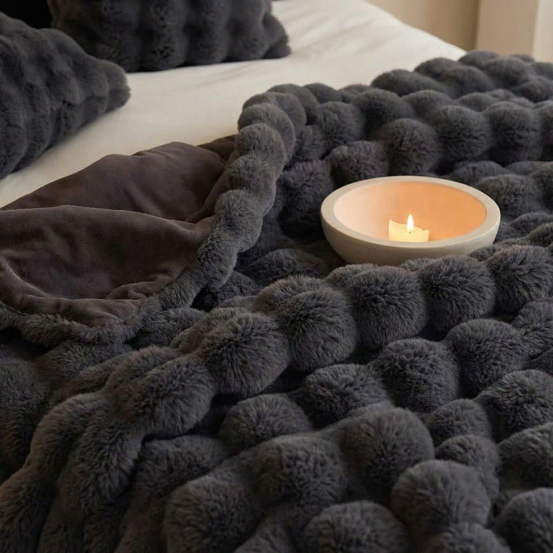 Black Grey Luxury Tuscany Fleece Rabbit Fur Bubble Blanket (200 x 230 CM) - Double - Sided Thickened Soft Plush Bedding & Extra Large Bed Blanket - SportZone.co.nz