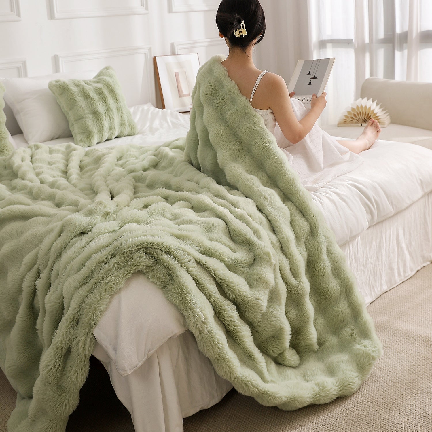 Green Luxury Tuscany Fleece Rabbit Fur Bubble Blanket (200 x 230 CM) - Double - Sided Thickened Soft Plush Bedding & Extra Large Bed Blanket - SportZone.co.nz