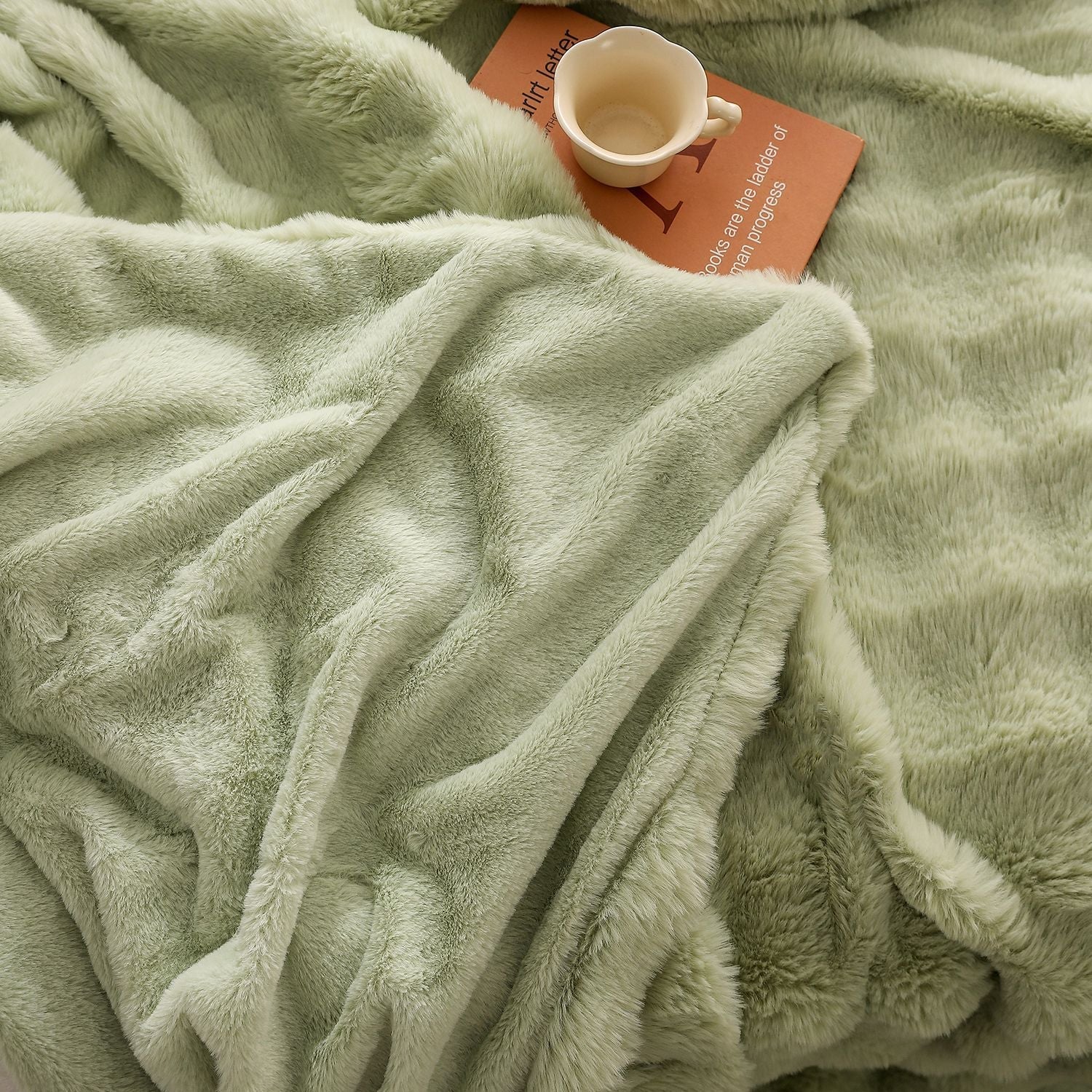Green Luxury Tuscany Fleece Rabbit Fur Bubble Blanket (200 x 230 CM) - Double - Sided Thickened Soft Plush Bedding & Extra Large Bed Blanket - SportZone.co.nz