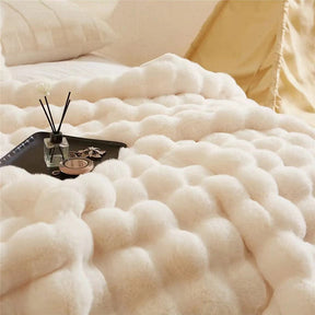 White Luxury Tuscany Fleece Rabbit Fur Bubble Blanket (180 x 200 CM) - Double - Sided Thickened Soft Plush Bedding & Large Bed Blanket - SportZone.co.nz